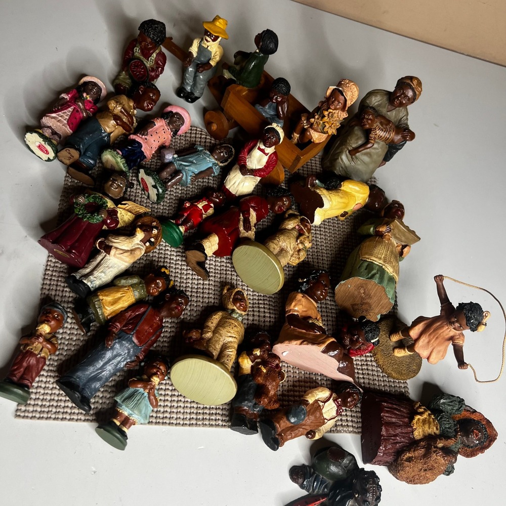 Lot 25+ Vintage Folk Art Figurines June McKenna Martha Holcombe God Is Love Bo